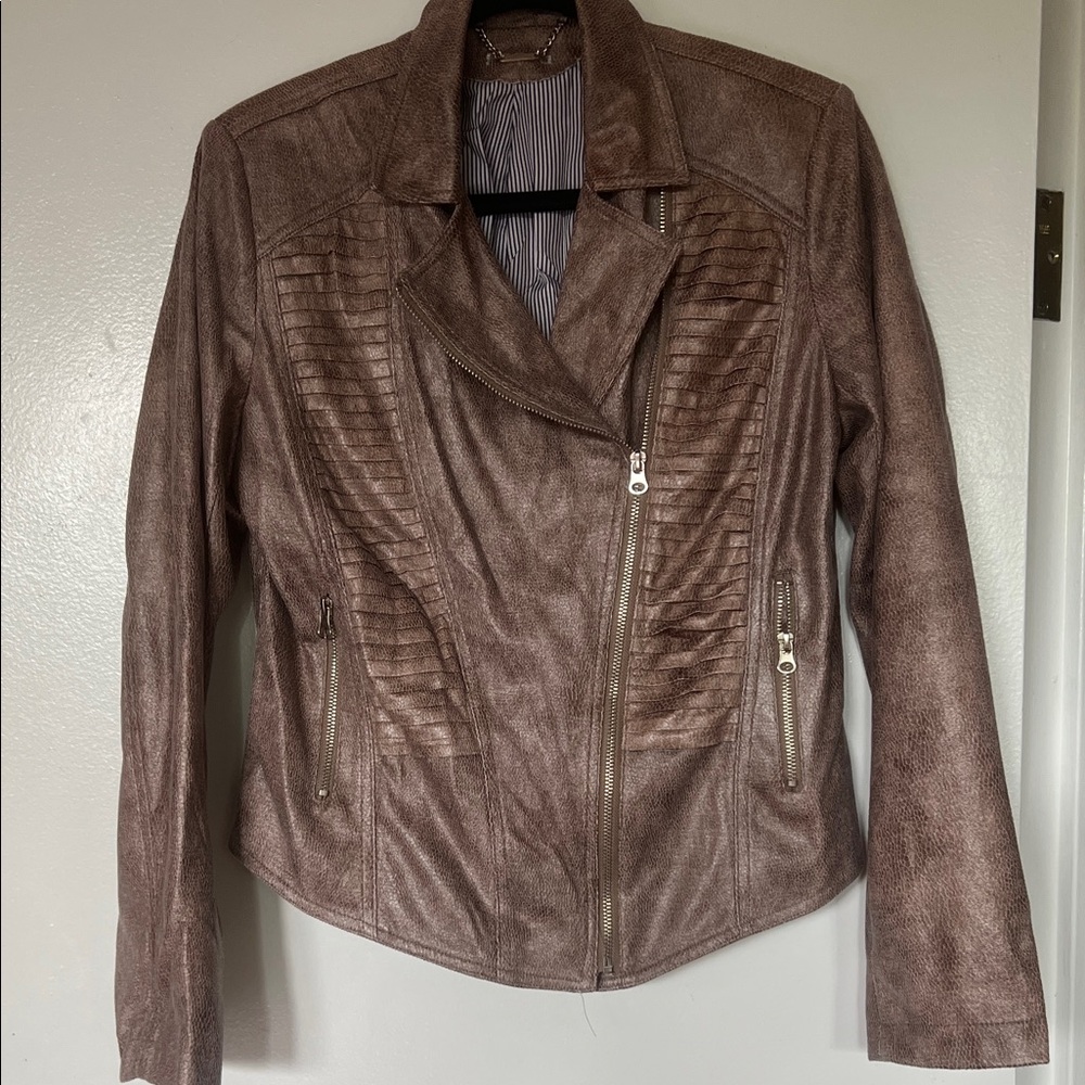 Elegant Brown Leather Women's Jacket